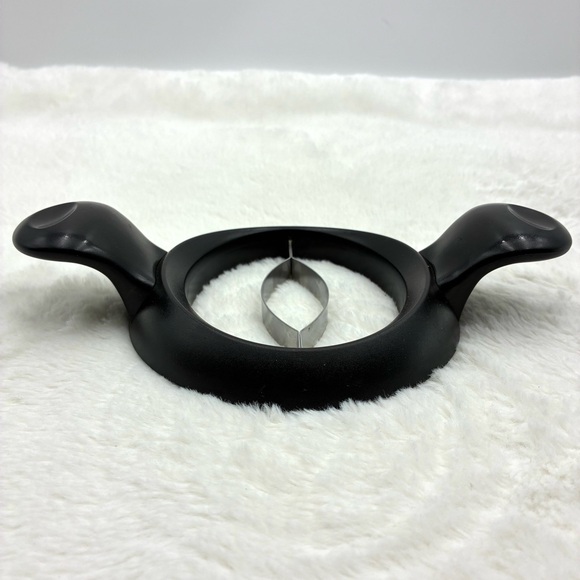 Black and Silver Mango and Apple Corer - Picture 2 of 4